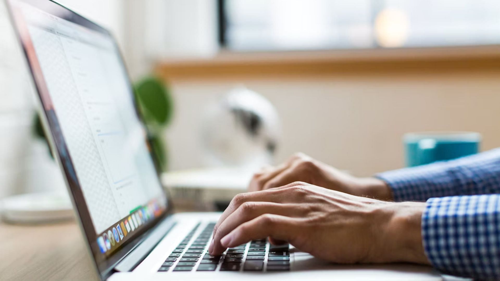 Internet history showed suspicious searches (Image via Unsplash)